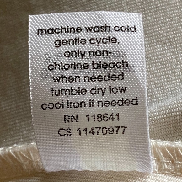 Lane Bryant Cream Scoop Neck Top Sz. 14/16‎ - Picture 6 of 6